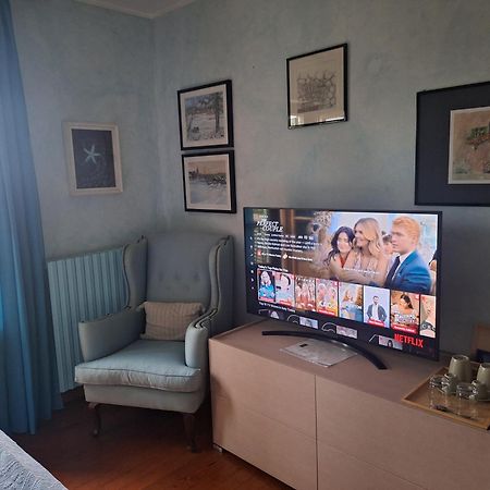 L'Ortensia Della Villa Isabella, Camera Con Vista Lago, Balcone Sul Parco E Bagno Esclusivo All'Esterno Della Camera Stresa Exterior foto
