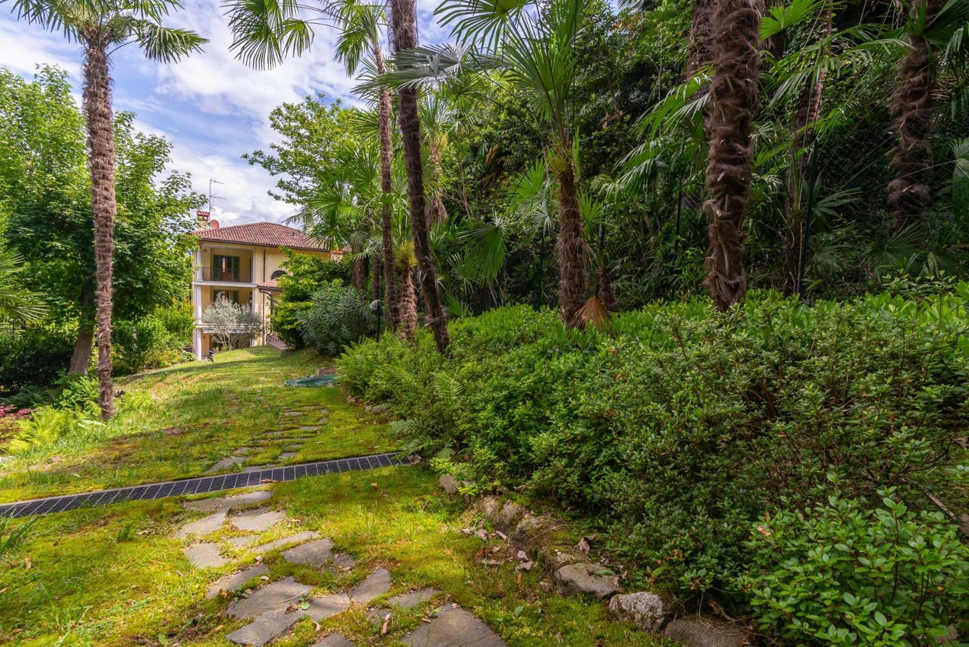 L'Ortensia Della Villa Isabella, Camera Con Vista Lago, Balcone Sul Parco E Bagno Esclusivo All'Esterno Della Camera Stresa Exterior foto