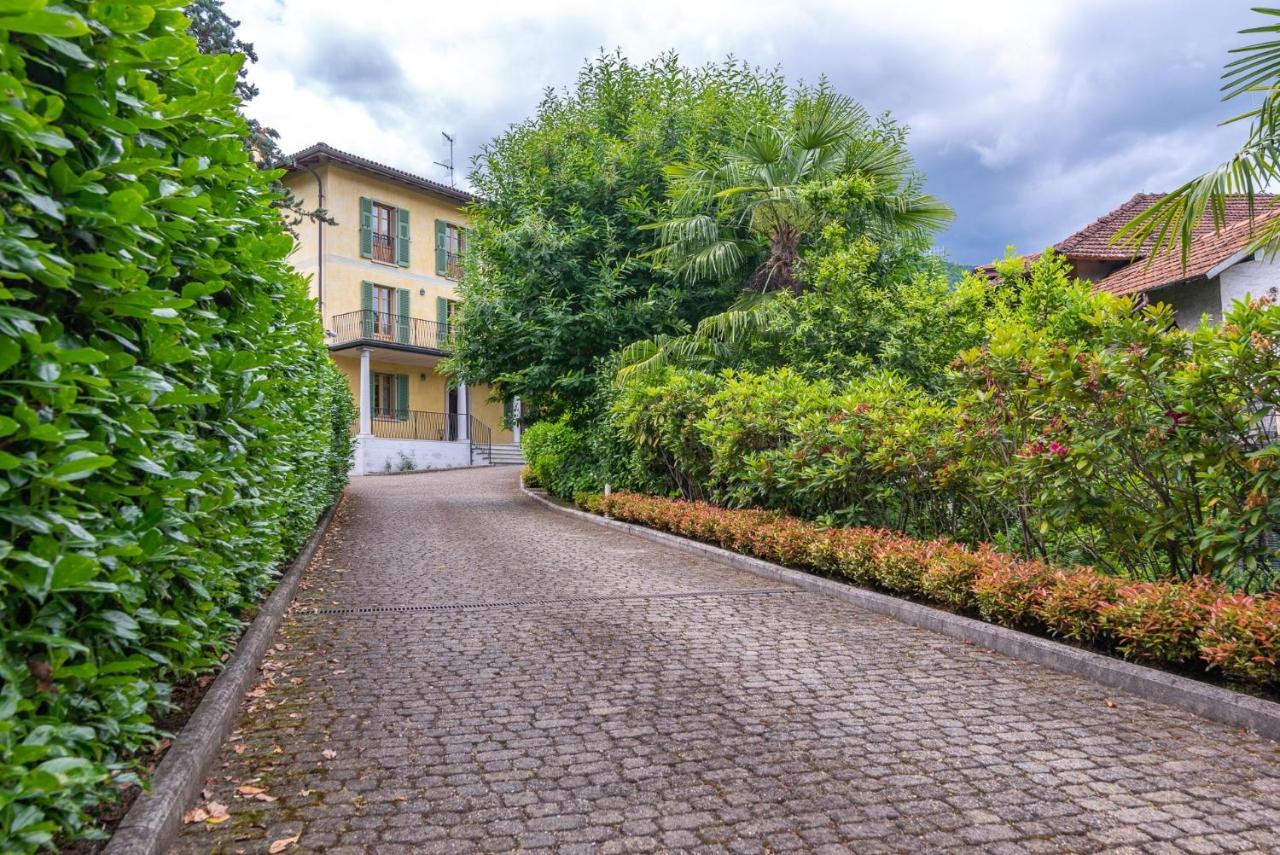 L'Ortensia Della Villa Isabella, Camera Con Vista Lago, Balcone Sul Parco E Bagno Esclusivo All'Esterno Della Camera Stresa Exterior foto