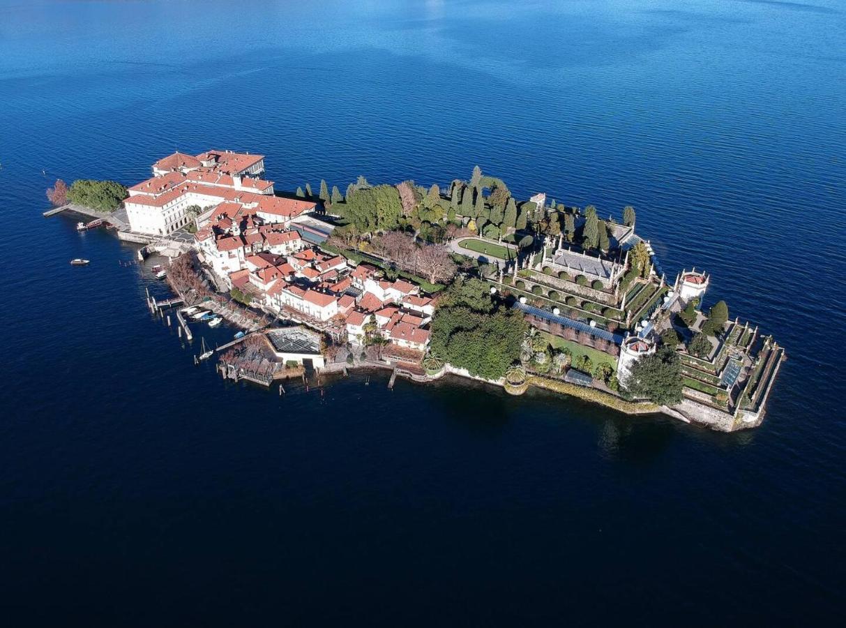 L'Ortensia Della Villa Isabella, Camera Con Vista Lago, Balcone Sul Parco E Bagno Esclusivo All'Esterno Della Camera Stresa Exterior foto