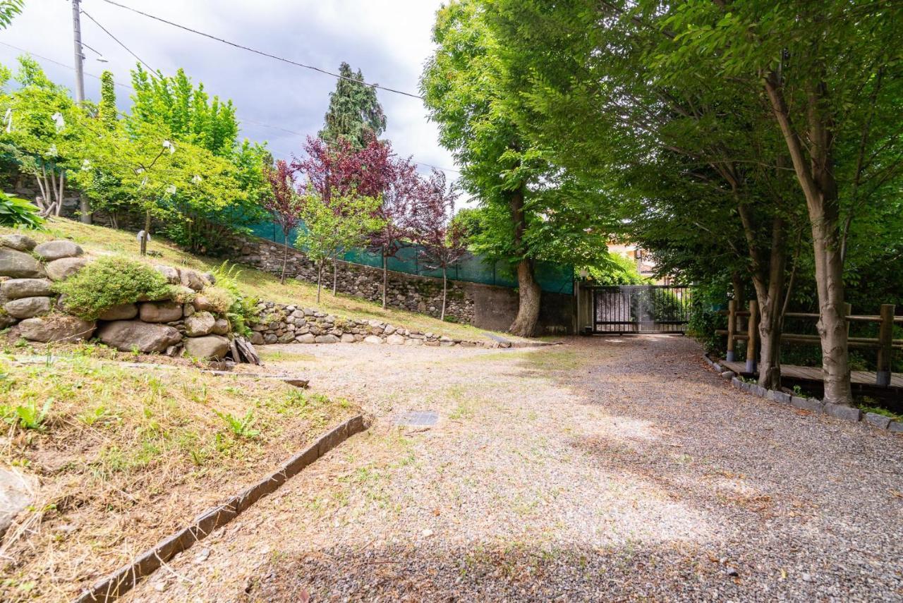 L'Ortensia Della Villa Isabella, Camera Con Vista Lago, Balcone Sul Parco E Bagno Esclusivo All'Esterno Della Camera Stresa Exterior foto
