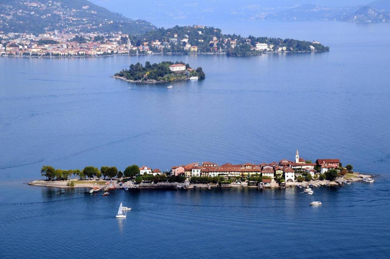 L'Ortensia Della Villa Isabella, Camera Con Vista Lago, Balcone Sul Parco E Bagno Esclusivo All'Esterno Della Camera Stresa Exterior foto