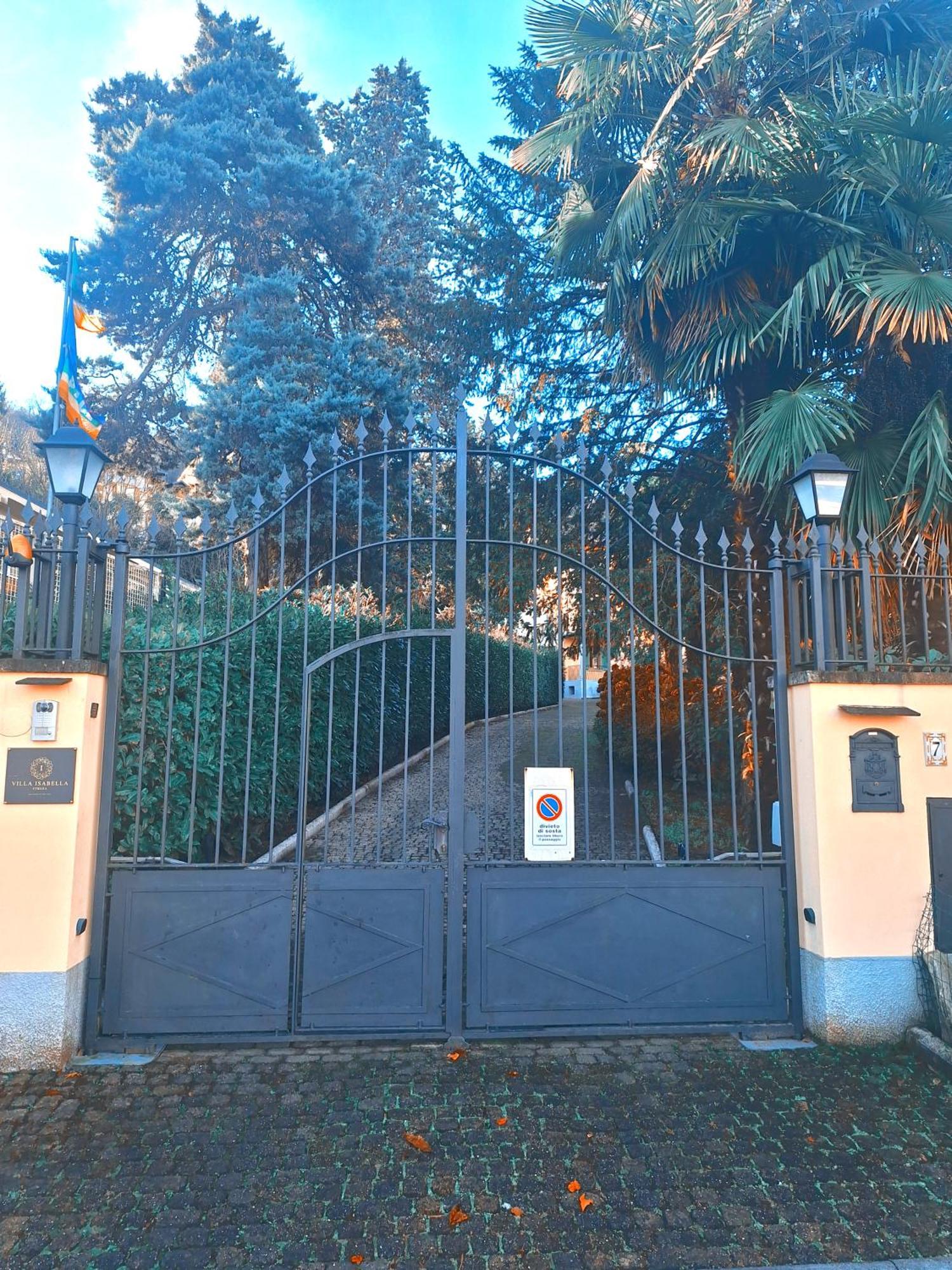 L'Ortensia Della Villa Isabella, Camera Con Vista Lago, Balcone Sul Parco E Bagno Esclusivo All'Esterno Della Camera Stresa Exterior foto