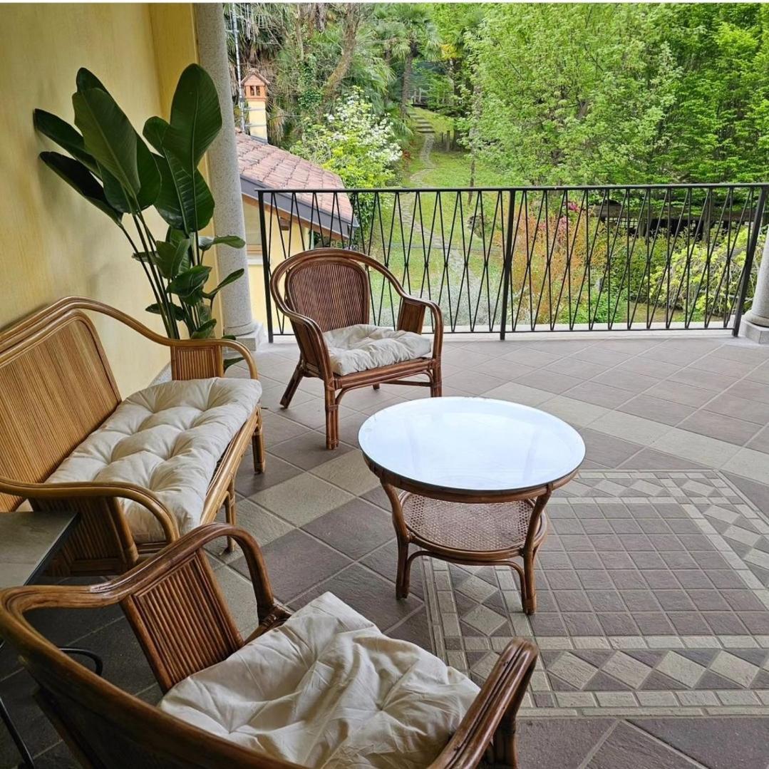 L'Ortensia Della Villa Isabella, Camera Con Vista Lago, Balcone Sul Parco E Bagno Esclusivo All'Esterno Della Camera Stresa Exterior foto