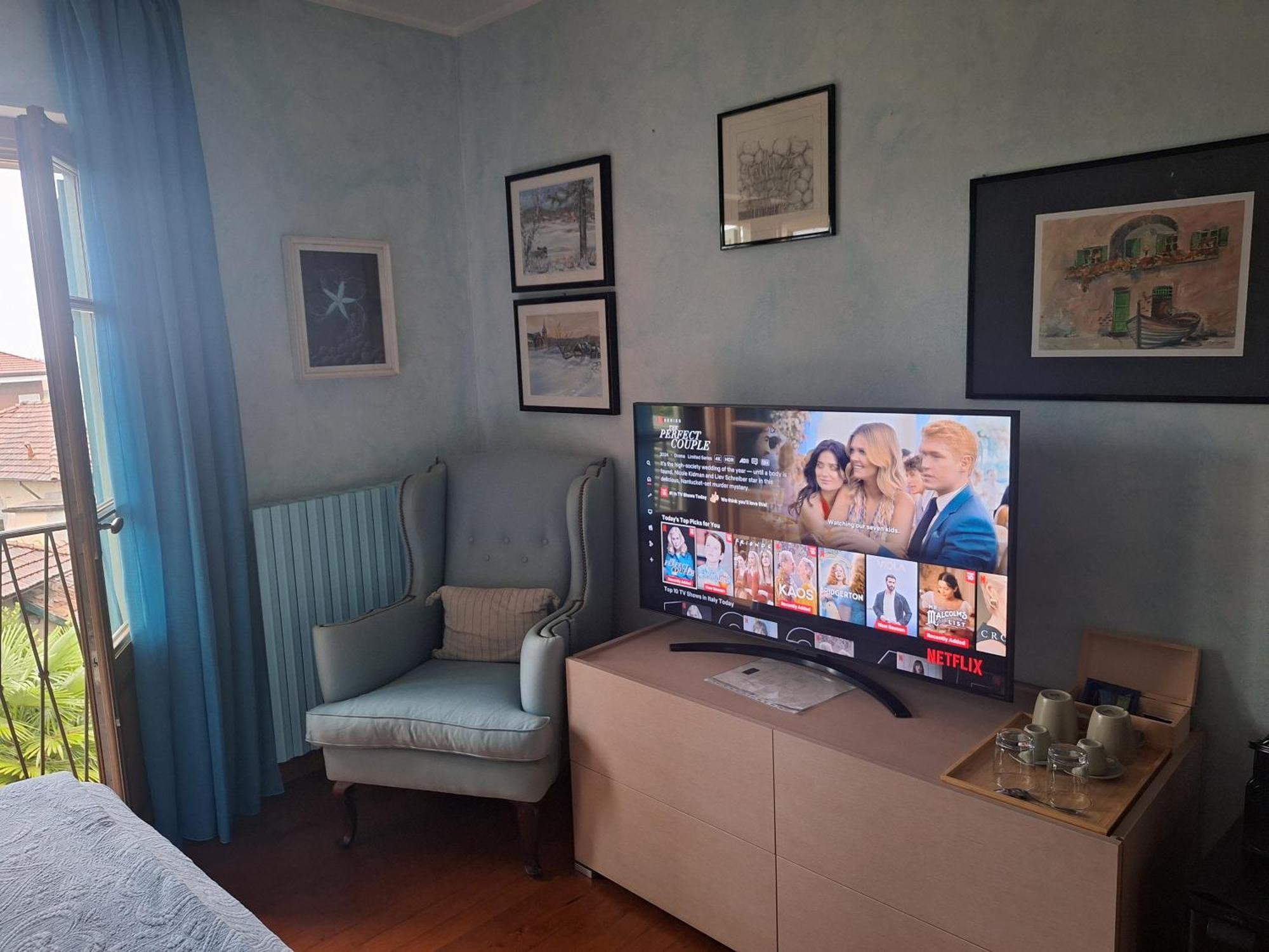 L'Ortensia Della Villa Isabella, Camera Con Vista Lago, Balcone Sul Parco E Bagno Esclusivo All'Esterno Della Camera Stresa Exterior foto