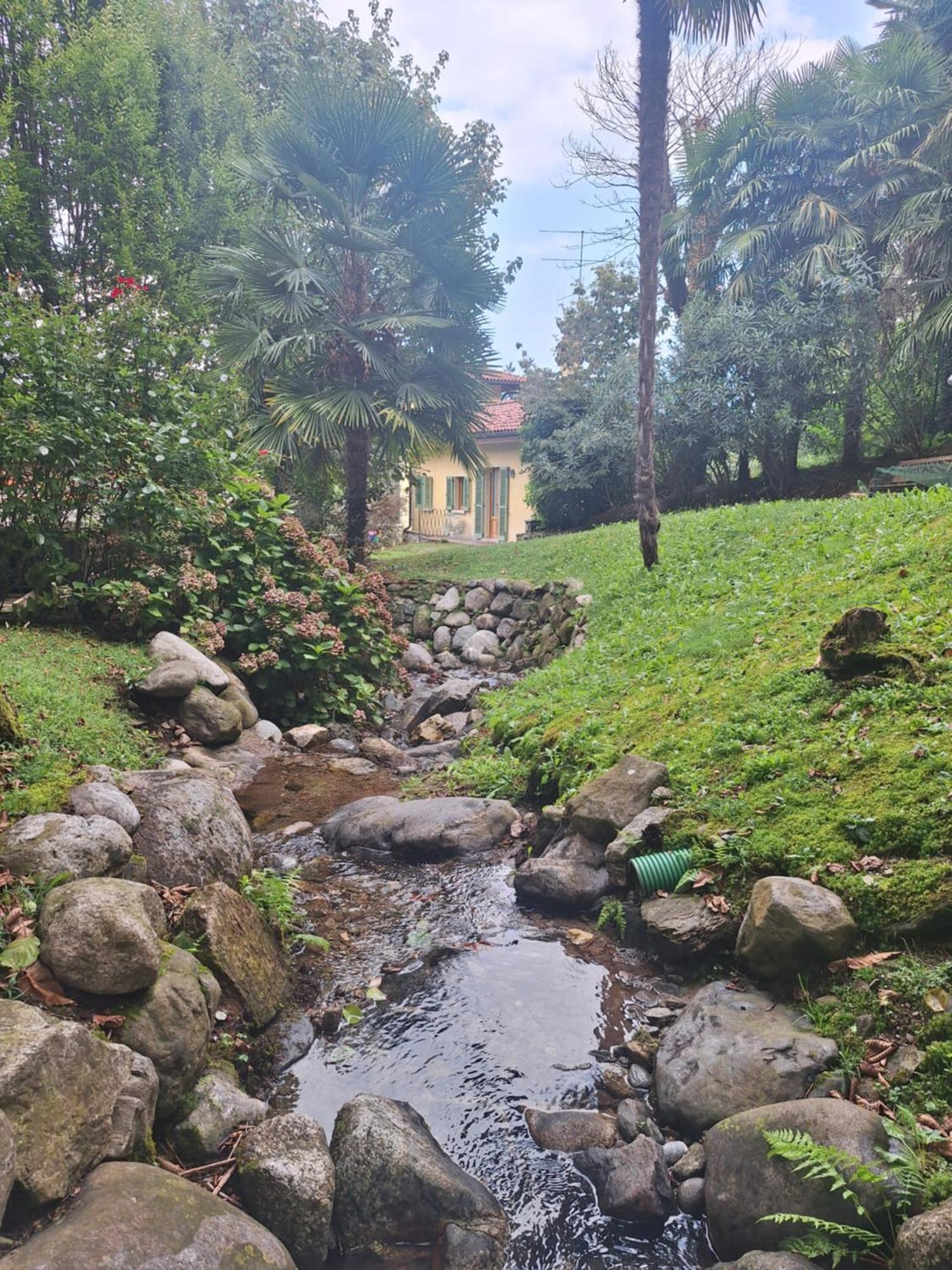 L'Ortensia Della Villa Isabella, Camera Con Vista Lago, Balcone Sul Parco E Bagno Esclusivo All'Esterno Della Camera Stresa Exterior foto